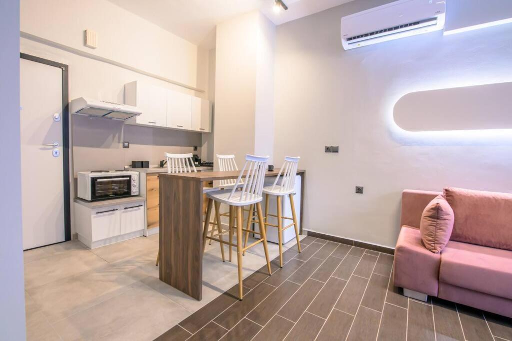 Luxury Central Apartment 4,1 Larissa Exterior photo