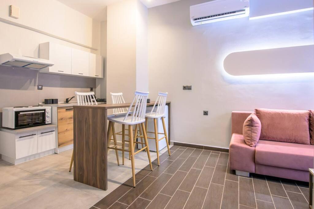 Luxury Central Apartment 4,1 Larissa Exterior photo