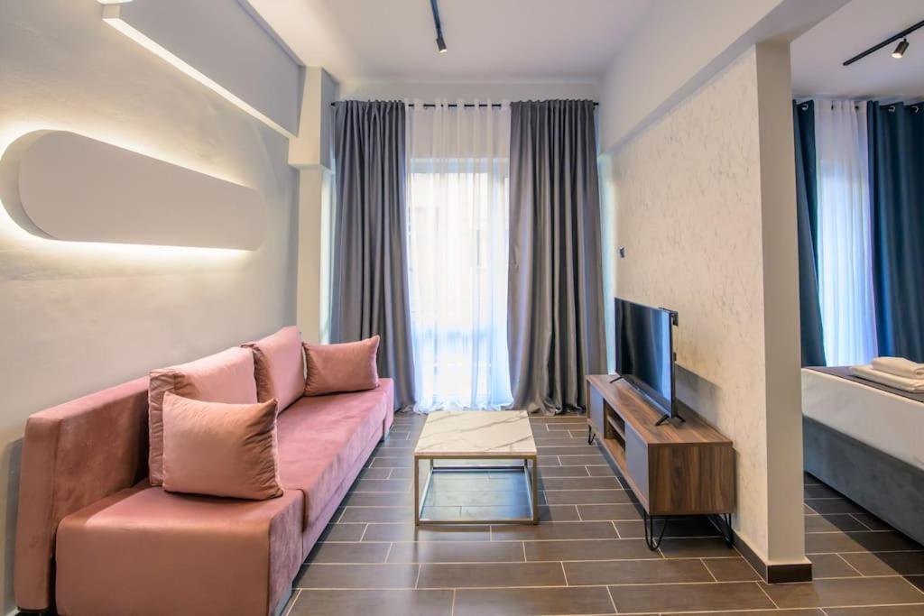 Luxury Central Apartment 4,1 Larissa Exterior photo