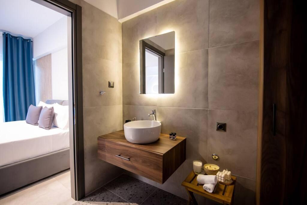 Luxury Central Apartment 4,1 Larissa Exterior photo